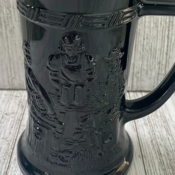 Vintage Indiana  Glass Tiara  Black Amethyst Glass   Beer Stein Tavern Scene Mug - Picture 2 of 6